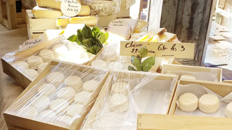 À Aix, des marchés du samedi gagnent du temps