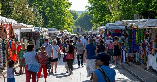 À Aix, des marchés du samedi gagnent du temps