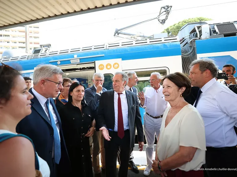 À Toulon, le train régional change le trajet quotidien