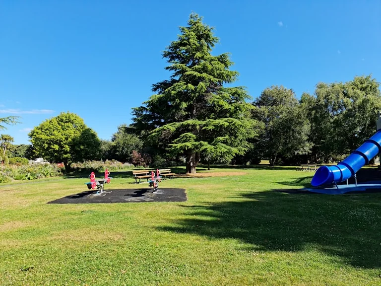 Activités estivales 2026 : ce qui change pour les assistantes maternelles à Montigny