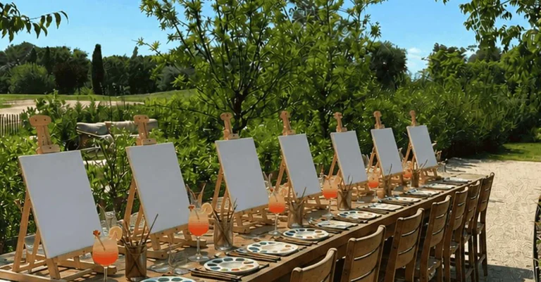 Peinture et cocktail : une soirée créative au Domaine de Massane