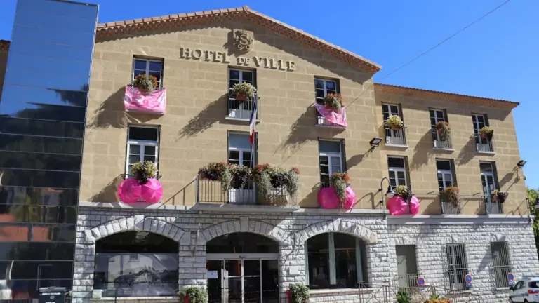 À Bergerac, la canicule change l’accueil en mairie