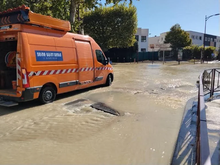 À Bondy, une fuite perturbe l’eau, le trafic et les familles