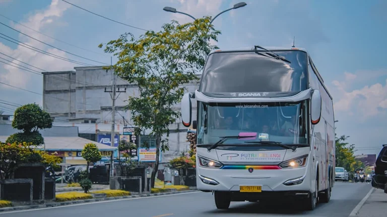À Fontenay-aux-Roses, le bus se paie autrement