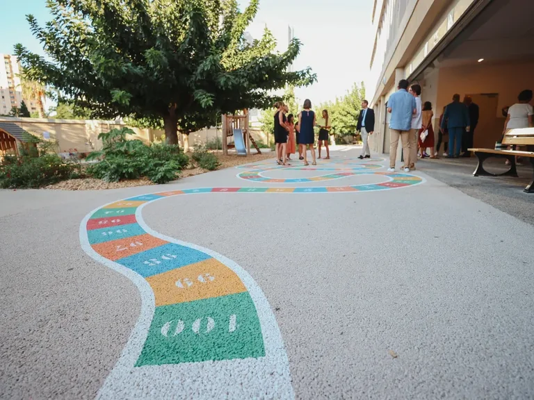 À Toulon, les élèves retrouvent des écoles en mutation
