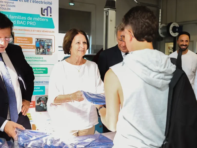 À Toulon, les élèves retrouvent des écoles en mutation